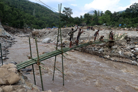 हेवाखोला तर्न तुइन र फड्केको सहारा